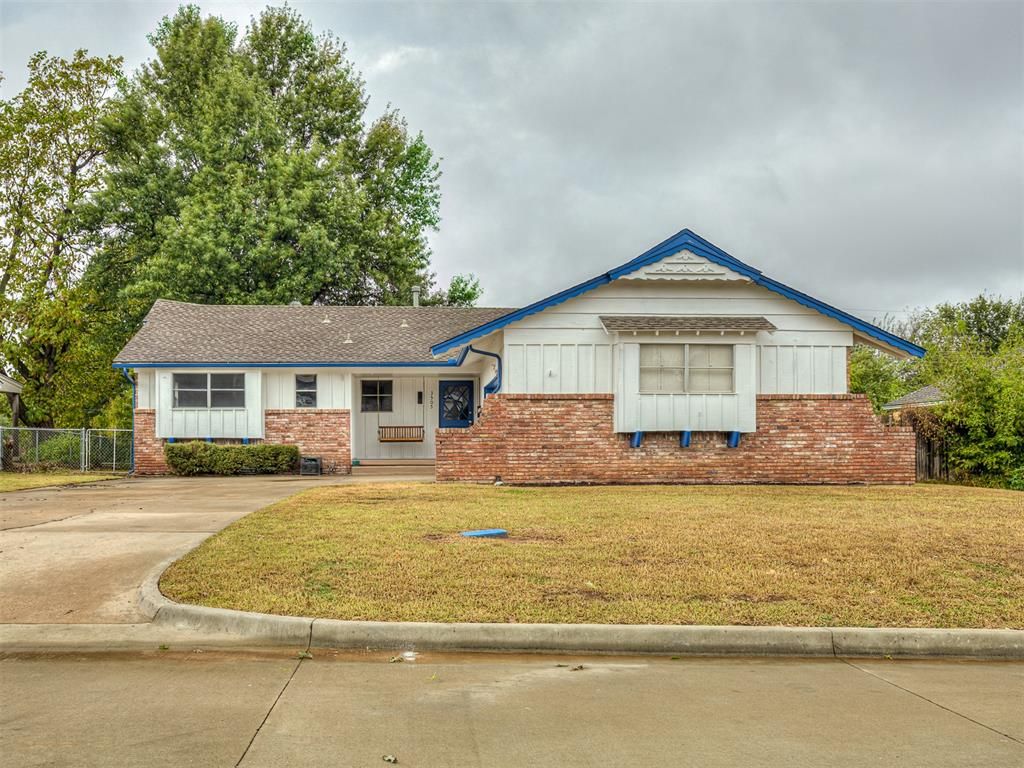 3505 Woodvale Drive, Midwest City, OK 73110