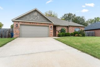2302 Aspen, Siloam Springs, AR 72761