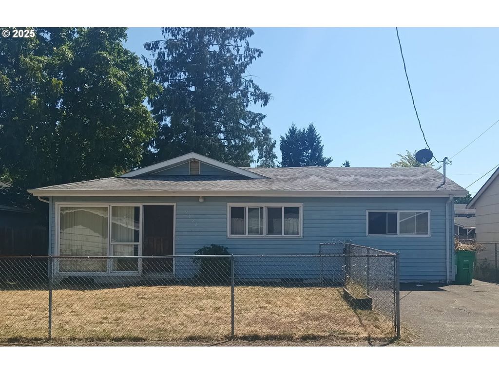9826 Se RAMONA St, Portland, OR 97266