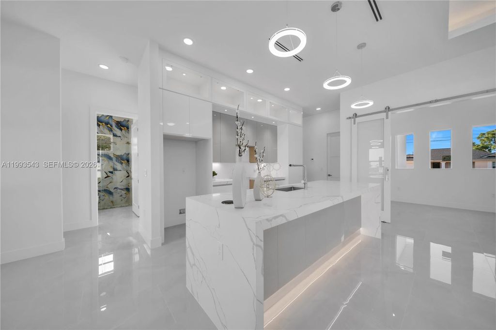 Image 26 of property listing at 4100 15TH ST SW, Lehigh Acres, FL 33976