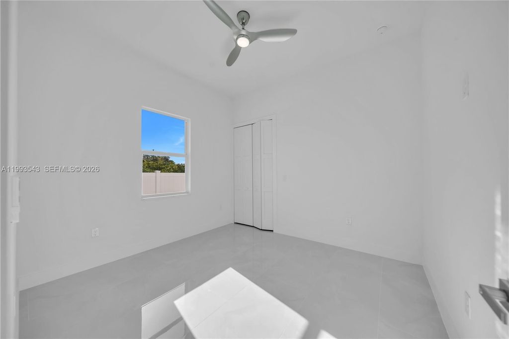 Image 31 of property listing at 4100 15TH ST SW, Lehigh Acres, FL 33976