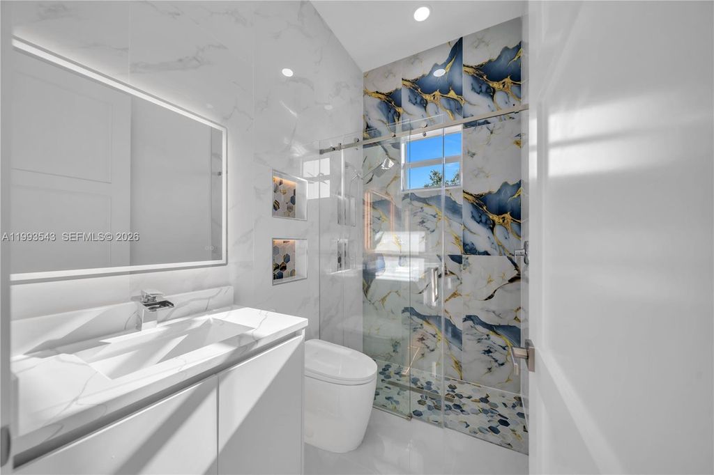 Image 36 of property listing at 4100 15TH ST SW, Lehigh Acres, FL 33976