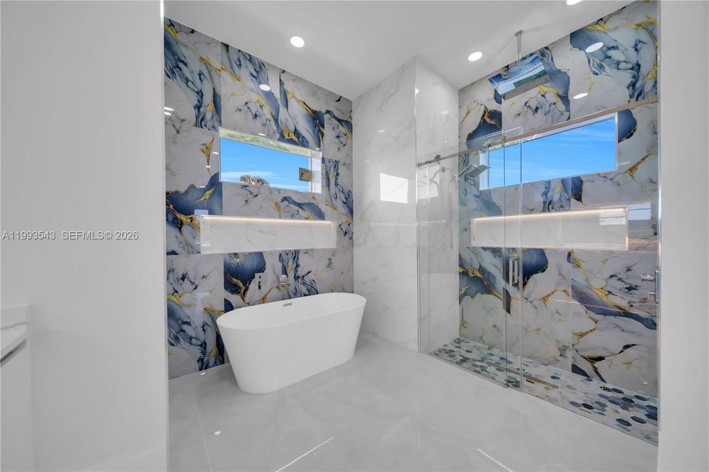 Image 39 of property listing at 4100 15TH ST SW, Lehigh Acres, FL 33976