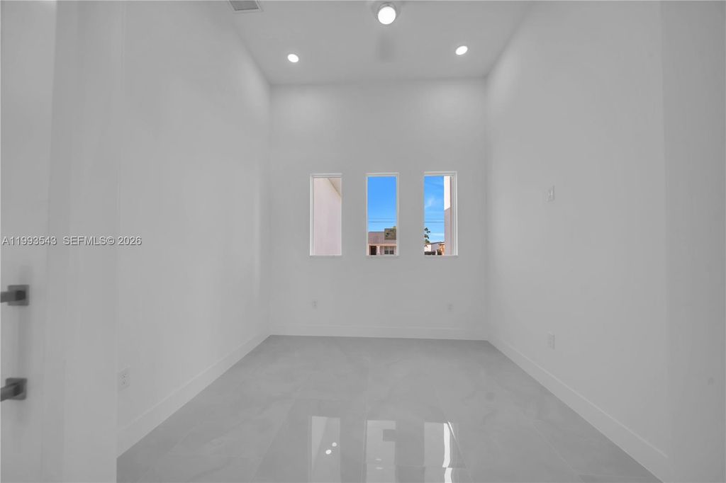 Image 48 of property listing at 4100 15TH ST SW, Lehigh Acres, FL 33976