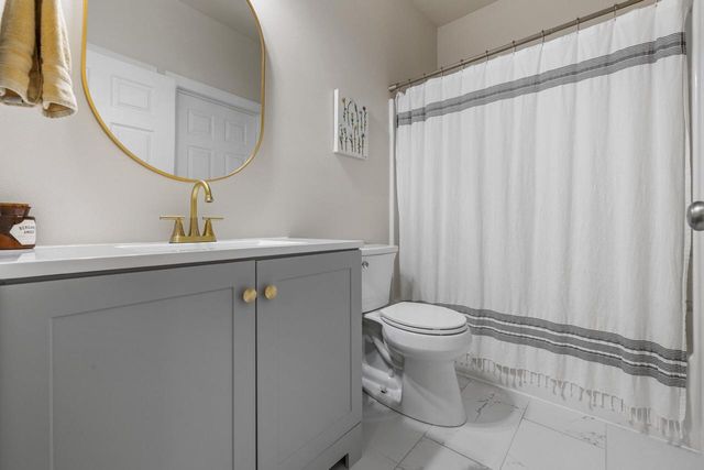S77W19462 Lakewood DRIVE, Muskego, WI 53150
