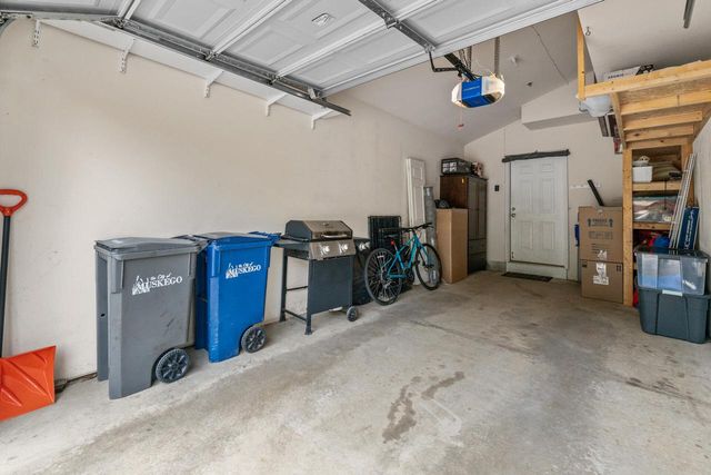 S77W19462 Lakewood DRIVE, Muskego, WI 53150