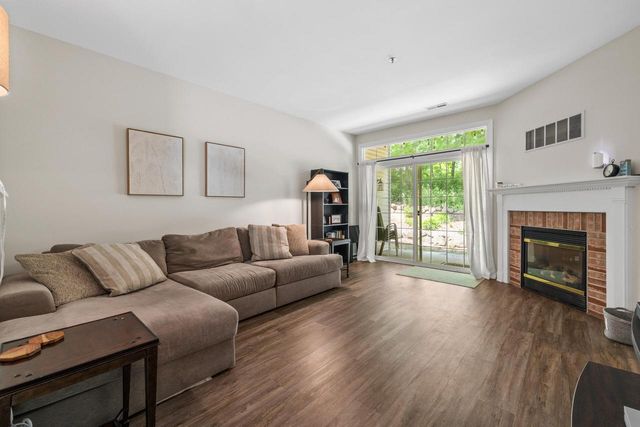 S77W19462 Lakewood DRIVE, Muskego, WI 53150