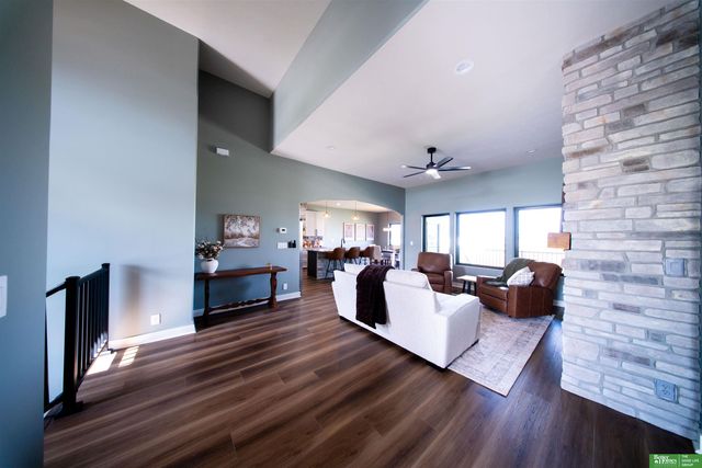 11703 S 123rd Avenue, Papillion, NE 68046