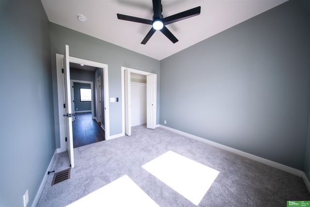 11703 S 123rd Avenue, Papillion, NE 68046