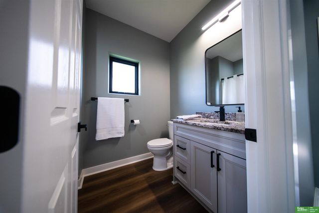 11703 S 123rd Avenue, Papillion, NE 68046