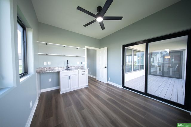 11703 S 123rd Avenue, Papillion, NE 68046