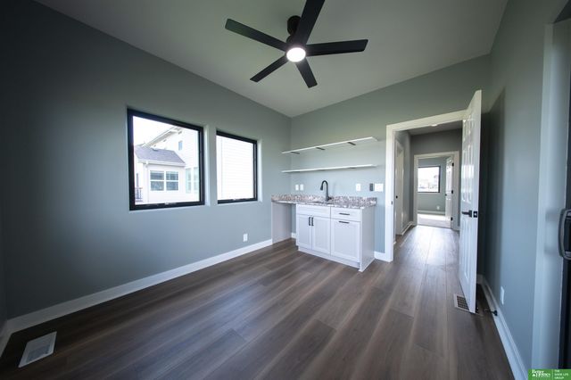 11703 S 123rd Avenue, Papillion, NE 68046