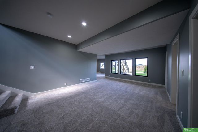 11703 S 123rd Avenue, Papillion, NE 68046