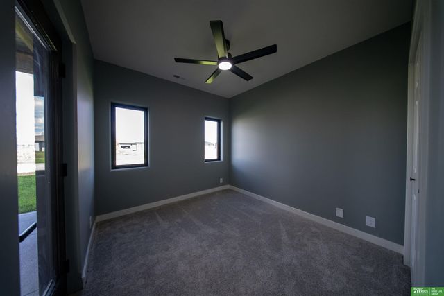 11703 S 123rd Avenue, Papillion, NE 68046