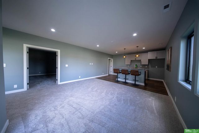 11703 S 123rd Avenue, Papillion, NE 68046