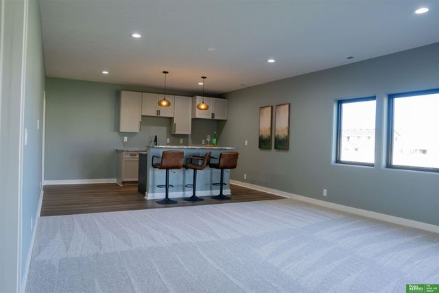 11703 S 123rd Avenue, Papillion, NE 68046