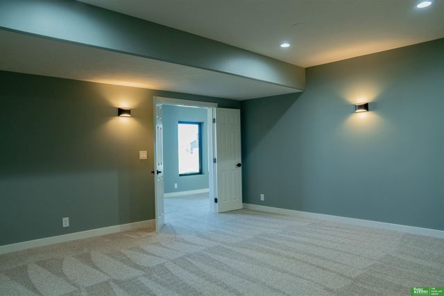 11703 S 123rd Avenue, Papillion, NE 68046