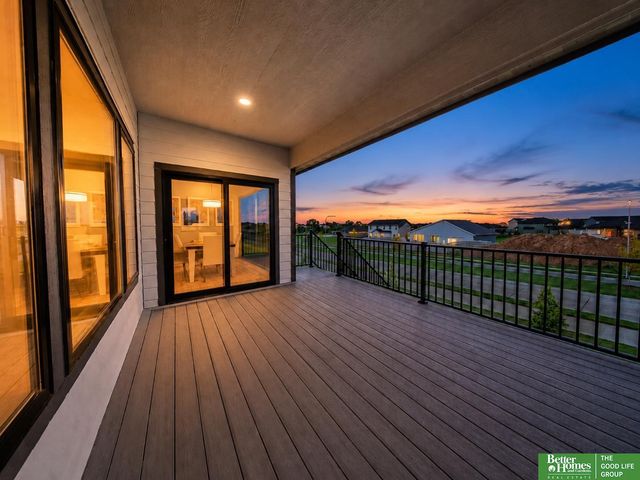 11703 S 123rd Avenue, Papillion, NE 68046