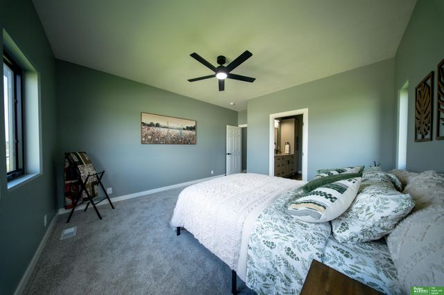 11703 S 123rd Avenue, Papillion, NE 68046