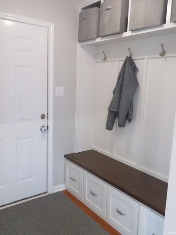 7511 Meadow Lane, Newburgh, IN 47630