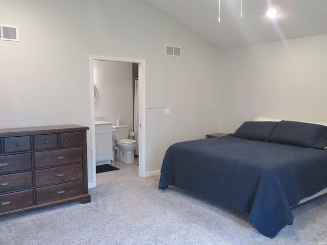 7511 Meadow Lane, Newburgh, IN 47630