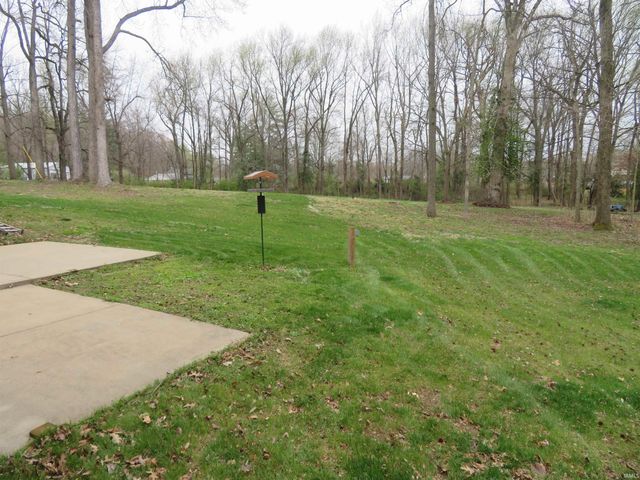 7511 Meadow Lane, Newburgh, IN 47630