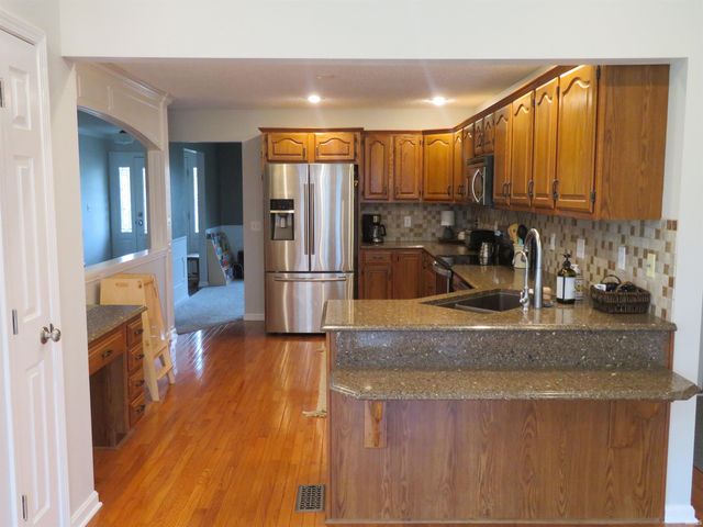 7511 Meadow Lane, Newburgh, IN 47630