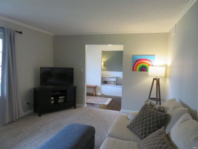 7511 Meadow Lane, Newburgh, IN 47630