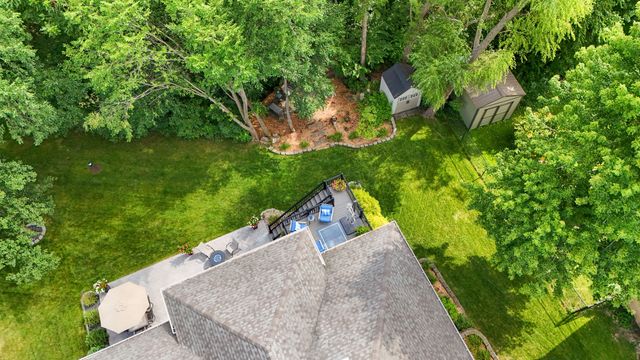 9812 Brookview Drive, Urbandale, IA 50322