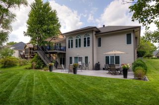 9812 Brookview Drive, Urbandale, IA 50322