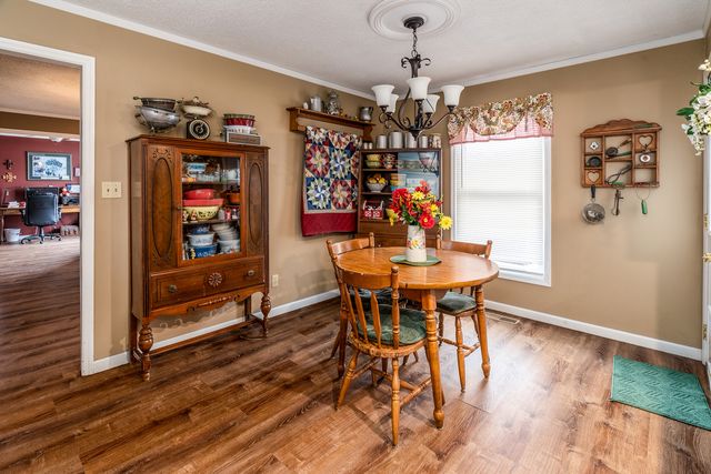 1402 Matthew Lane, Marion, IL 62959