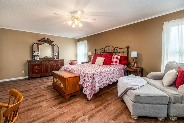 1402 Matthew Lane, Marion, IL 62959