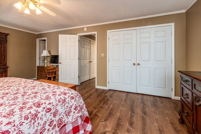 1402 Matthew Lane, Marion, IL 62959