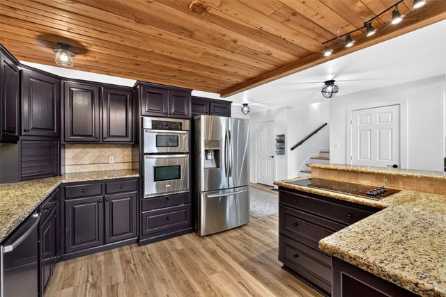 207 E Eldorado Drive, Scroggins, TX 75480