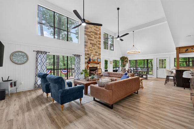 207 E Eldorado Drive, Scroggins, TX 75480