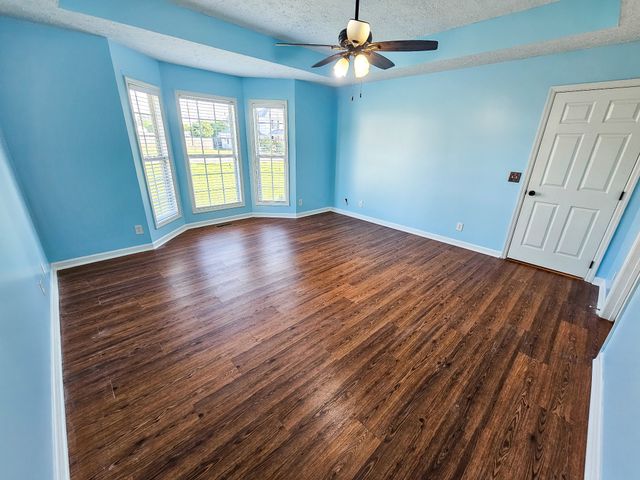 105 Twin Oaks Dr, Bell Buckle, TN 37020