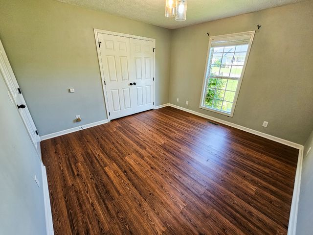 105 Twin Oaks Dr, Bell Buckle, TN 37020