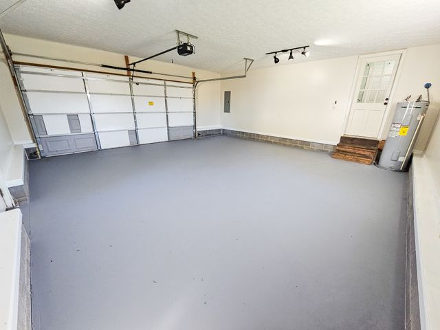 105 Twin Oaks Dr, Bell Buckle, TN 37020