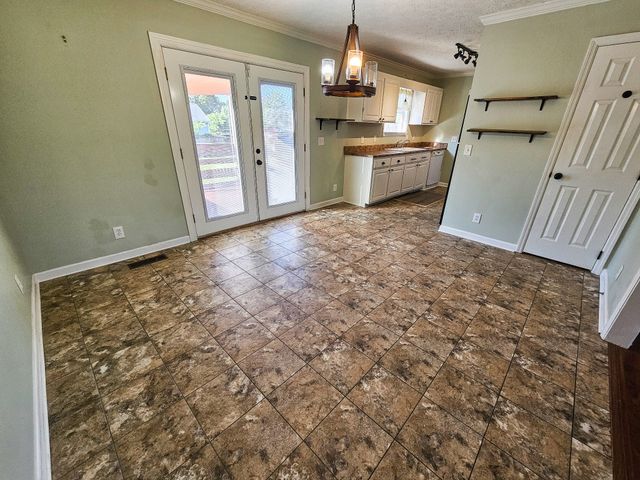 105 Twin Oaks Dr, Bell Buckle, TN 37020