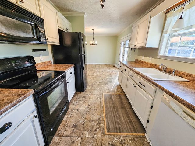105 Twin Oaks Dr, Bell Buckle, TN 37020