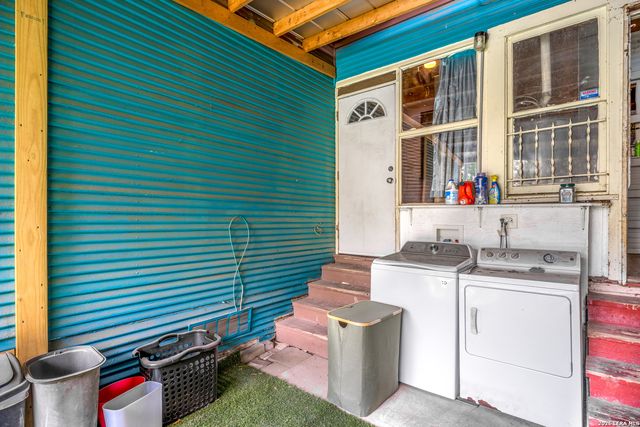 616 W Agarita, San Antonio, TX 78212