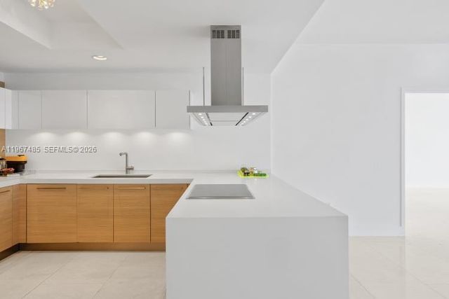 17301 Biscayne Blvd 305, North Miami Beach, FL 33160