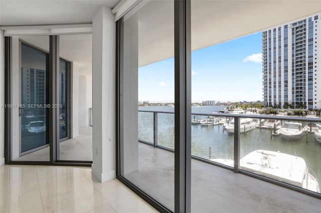 17301 Biscayne Blvd 305, North Miami Beach, FL 33160
