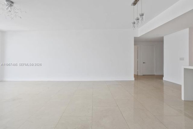 17301 Biscayne Blvd 305, North Miami Beach, FL 33160