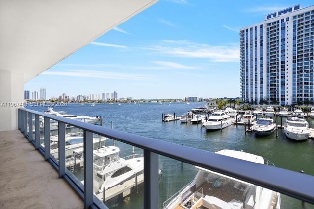 17301 Biscayne Blvd 305, North Miami Beach, FL 33160