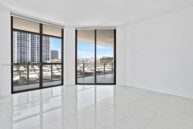 17301 Biscayne Blvd 305, North Miami Beach, FL 33160
