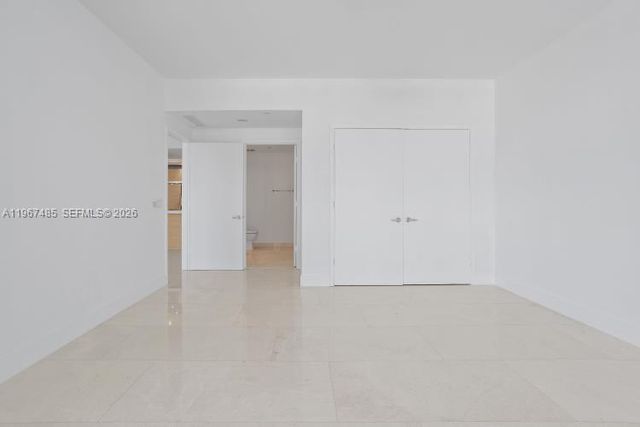 17301 Biscayne Blvd 305, North Miami Beach, FL 33160