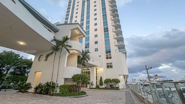 17301 Biscayne Blvd 305, North Miami Beach, FL 33160