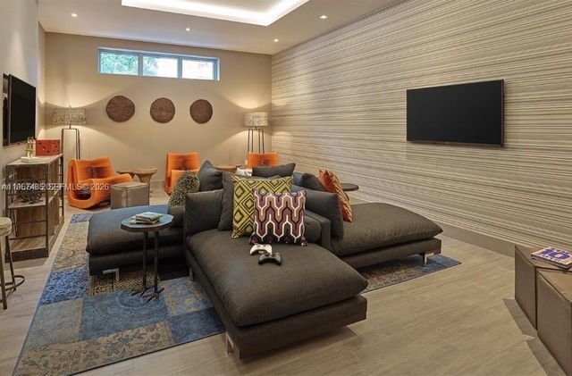 17301 Biscayne Blvd 305, North Miami Beach, FL 33160