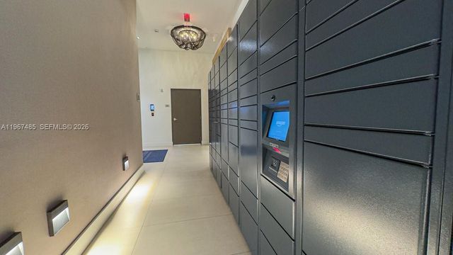 17301 Biscayne Blvd 305, North Miami Beach, FL 33160